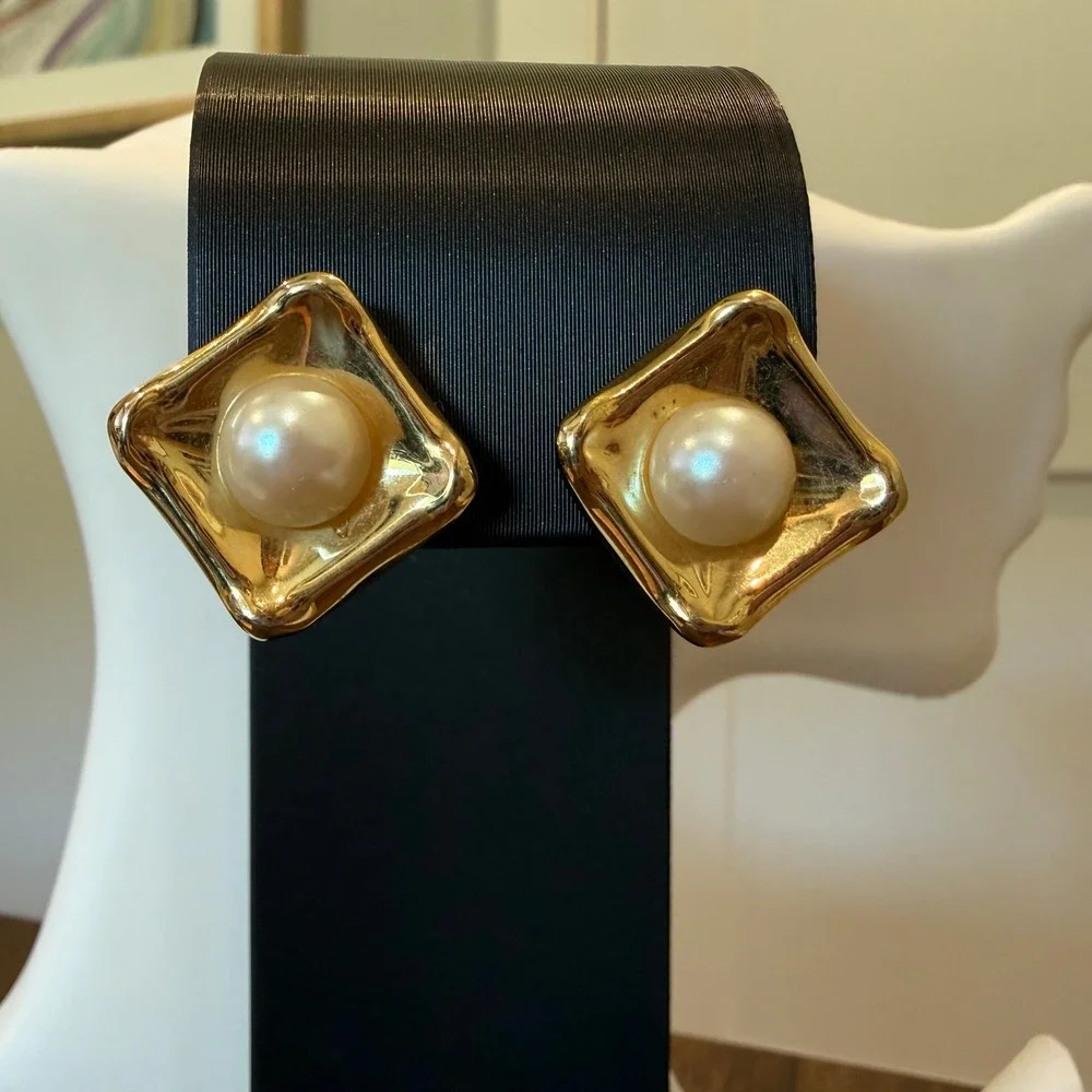 Vintage Statement Gold Tone Faux Pearl Square Clip On Earrings Retro
